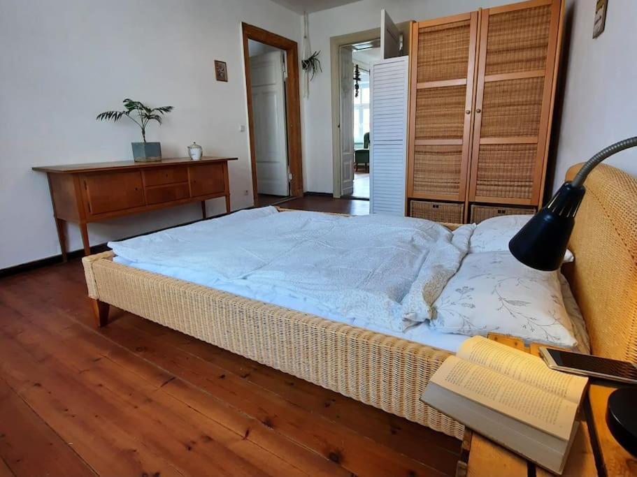 שטראלסונד Altbau Charme & Mittendrin מראה חיצוני תמונה